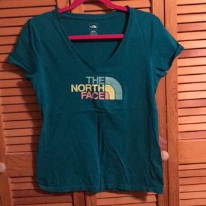 North face v neck T-shirt. Size medium